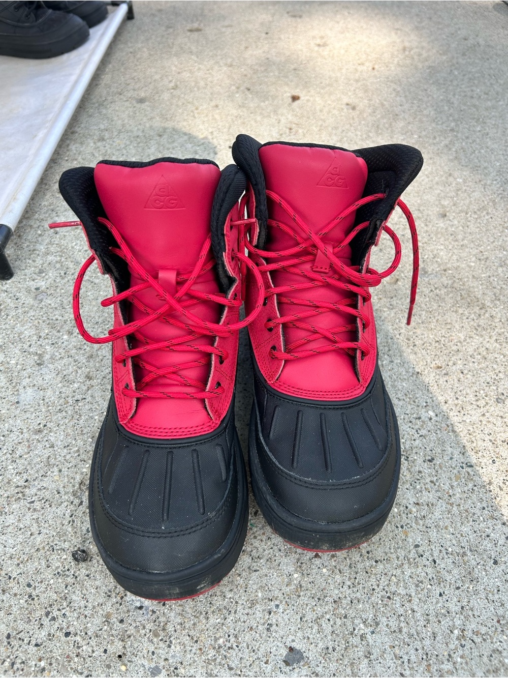 Nike ACG Red and Black Lace-Up Outdoor Boots